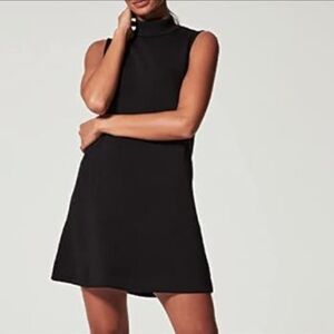 REGGIO Sleeveless Black Dress